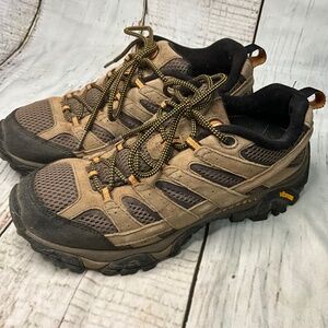 MERRELL MOAB HIKING SHOES MENS SIZE 9.T